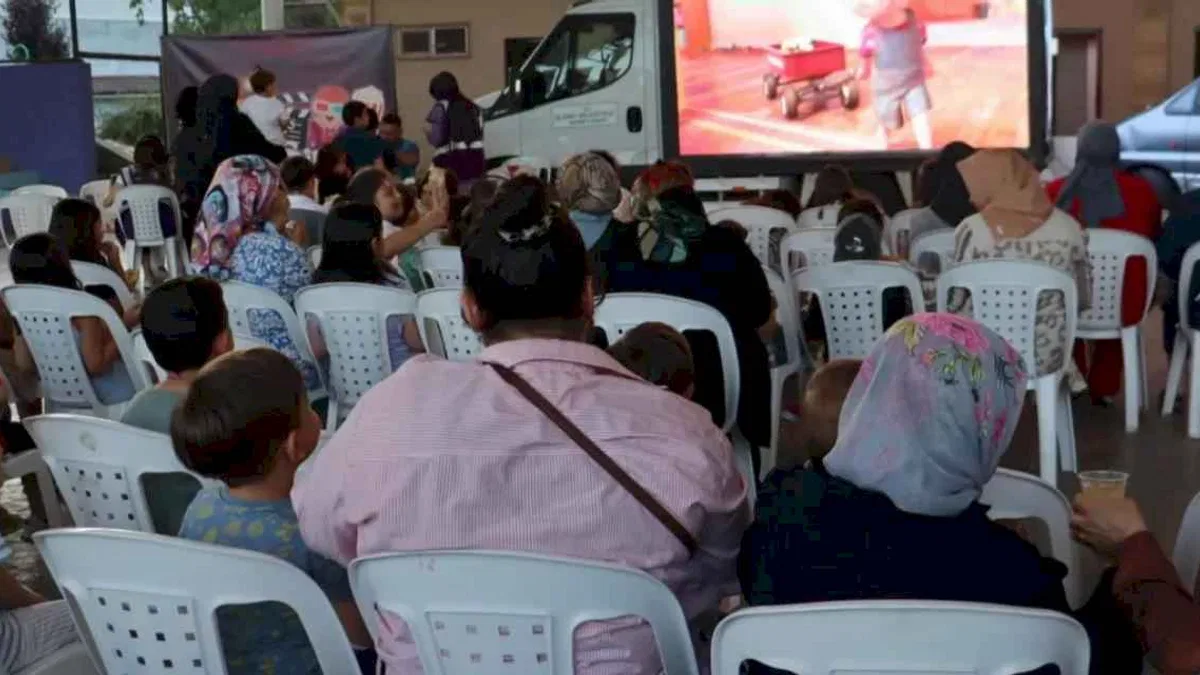 İzmitli çocukların sinema keyfi