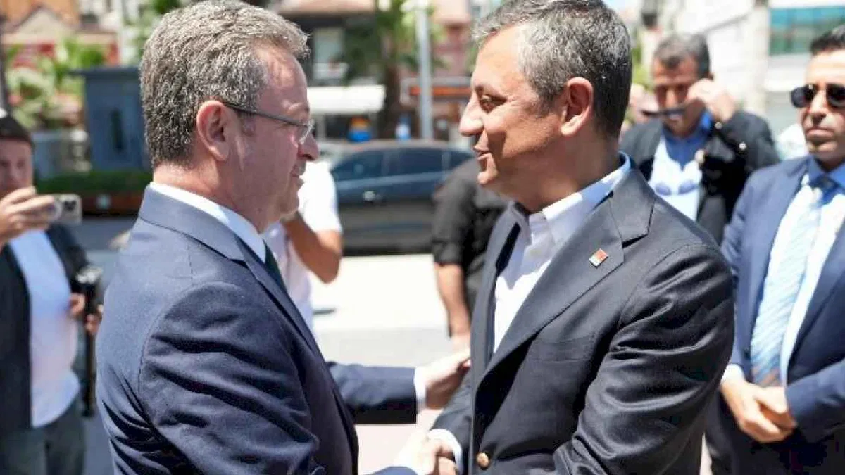 CHP Lideri Özel’den, Manisa Vali Ünlü’ye ziyaret