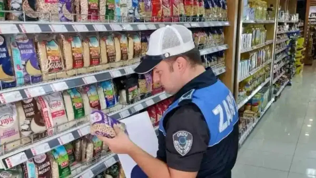 Zabıtadan zincir marketlere şok baskın