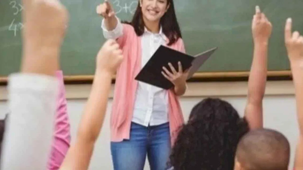 Sözleşmeli öğretmenler saatleri sayıyor