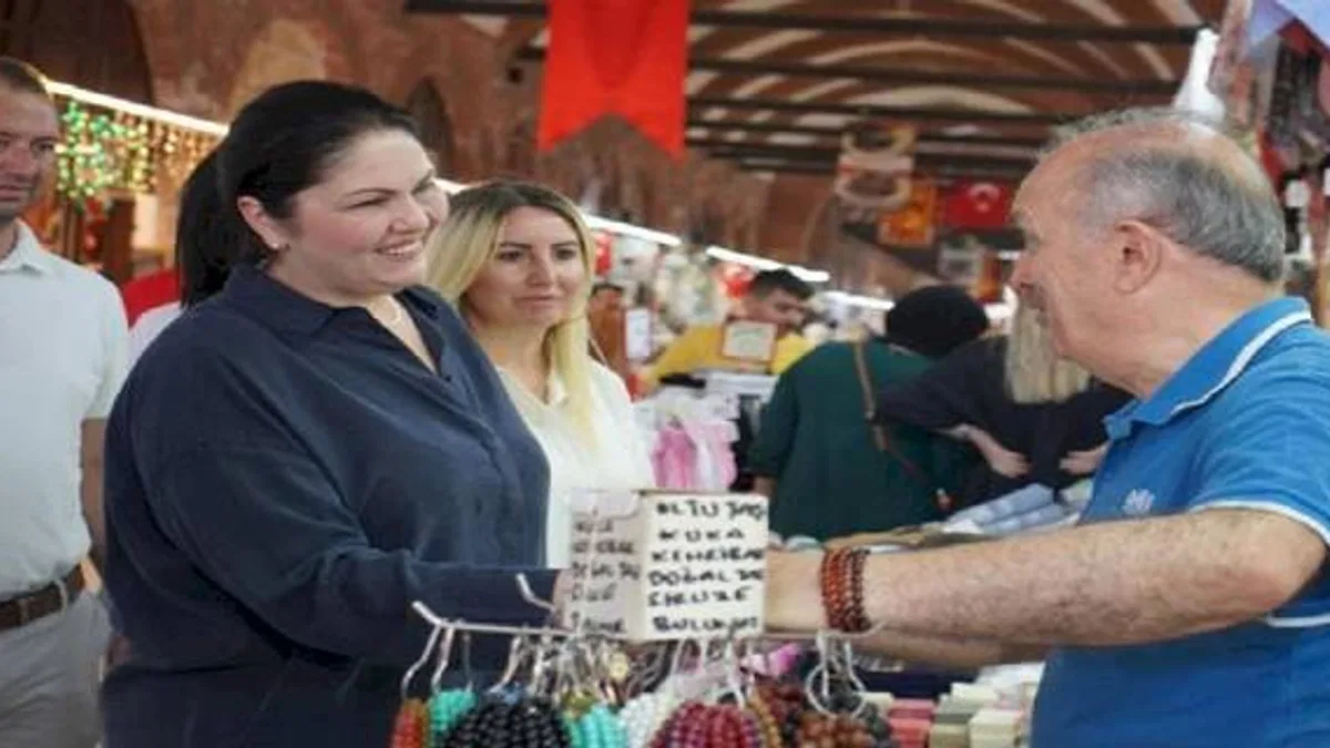 Edirne'de AK Parti'den Selimiye Arastası’na ziyaret