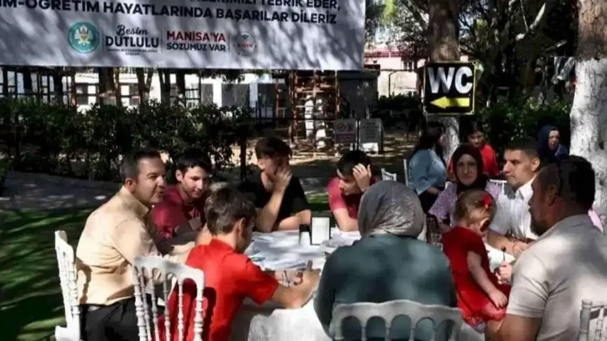 Manisa Büyükşehir’den gençlere güçlü destek