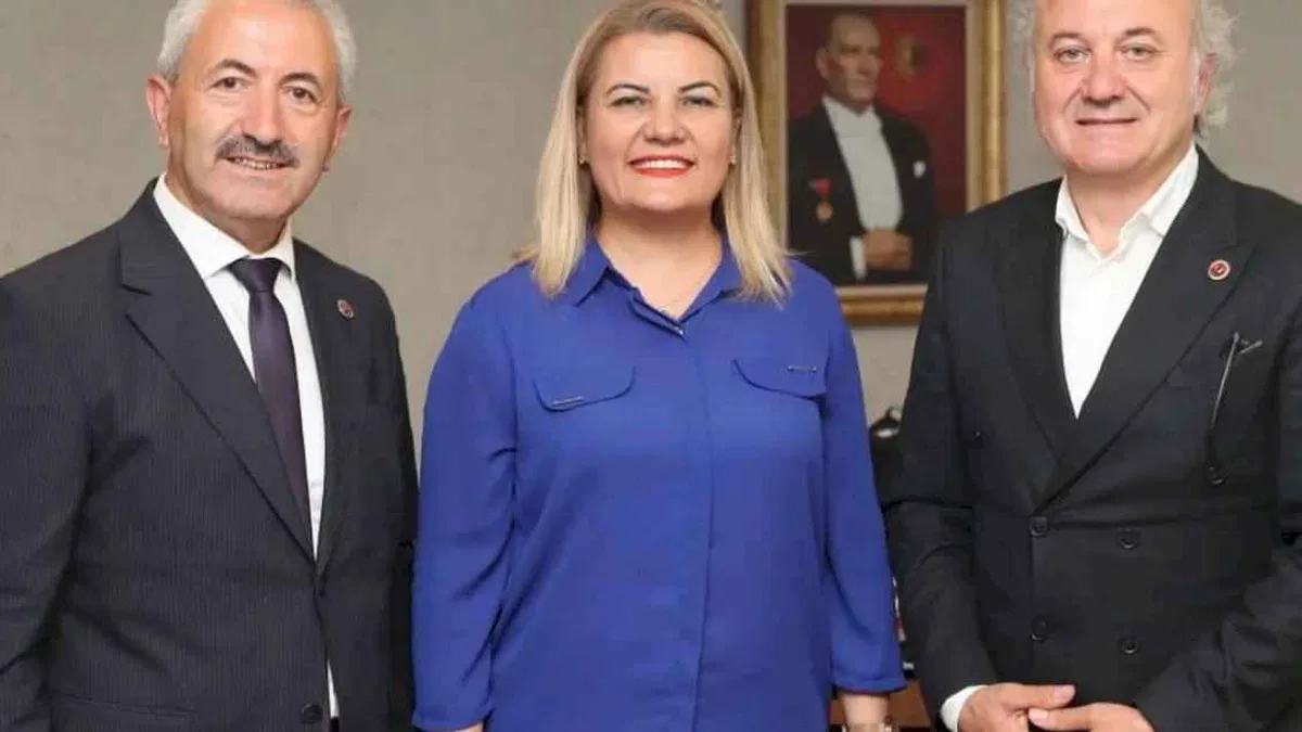 İzmit Belediyesi’nde yeni dönem: Arcan ve Hülür göreve başlıyor