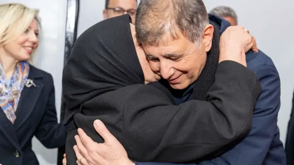 İzmir'de emekli ‘açız’ dedi, Büyükşehir el uzattı!