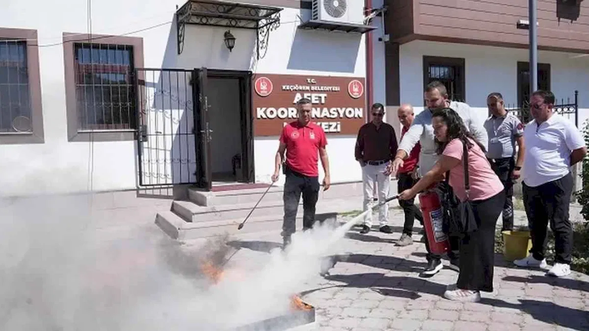Ankara Keçiören personeline yangınla mücadele eğitimi