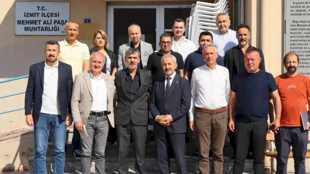 Kocaeli İzmit’te mahalle ziyaretleri sürüyor