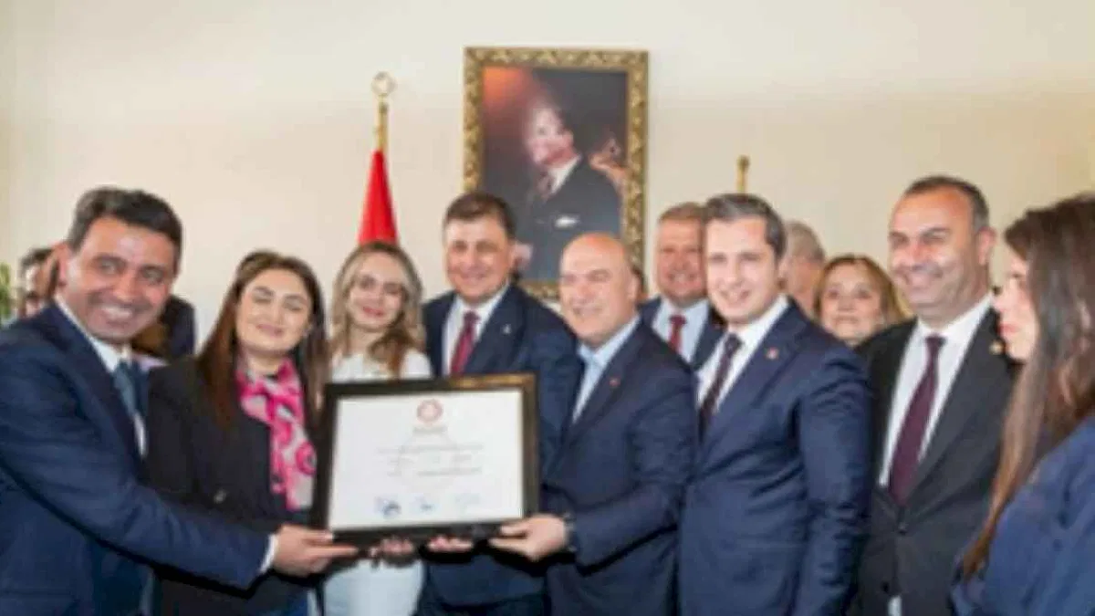 Başkan Cemil Tugay görevi devraldı