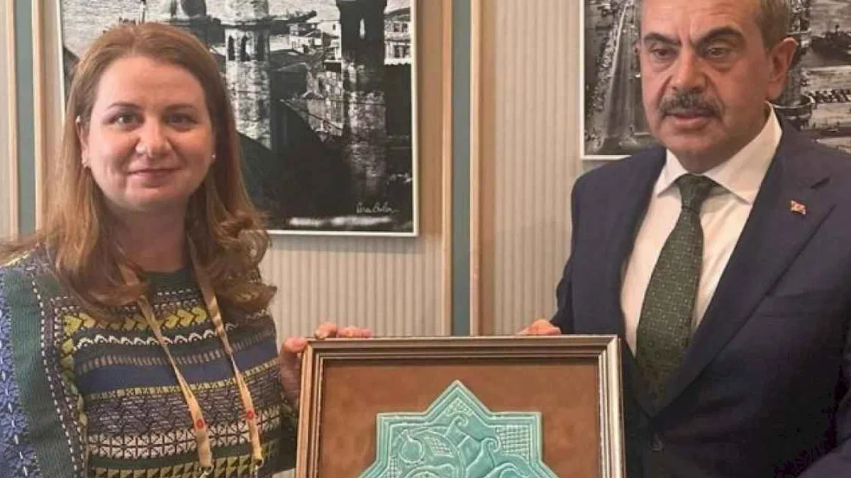 Bakan Tekin Romanyalı meslektaşını ağırladı