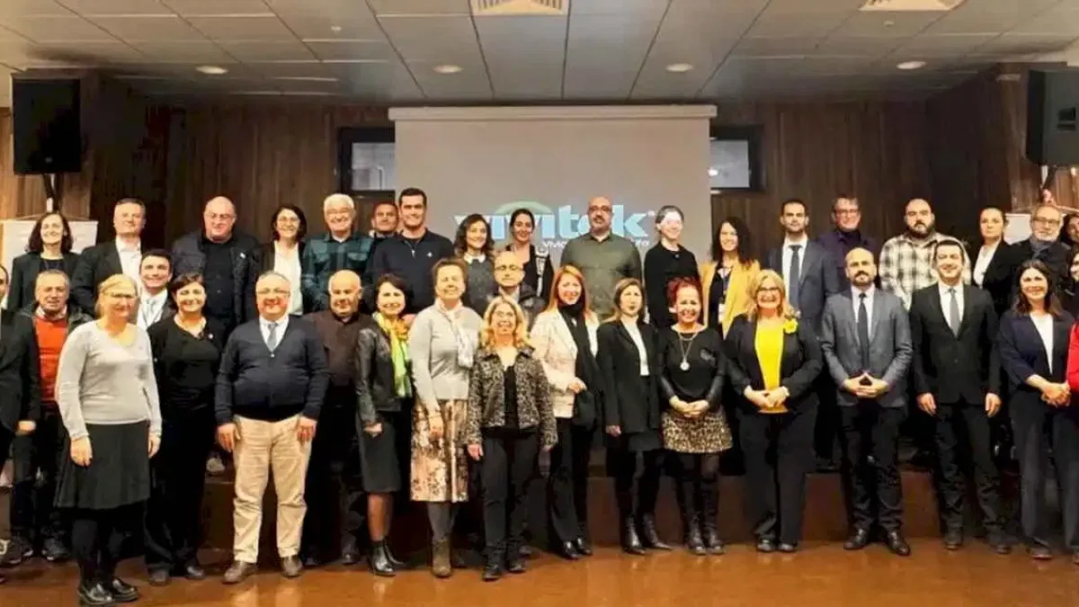 İzmir 'İleri Yaş'ta yol haritası belirliyor