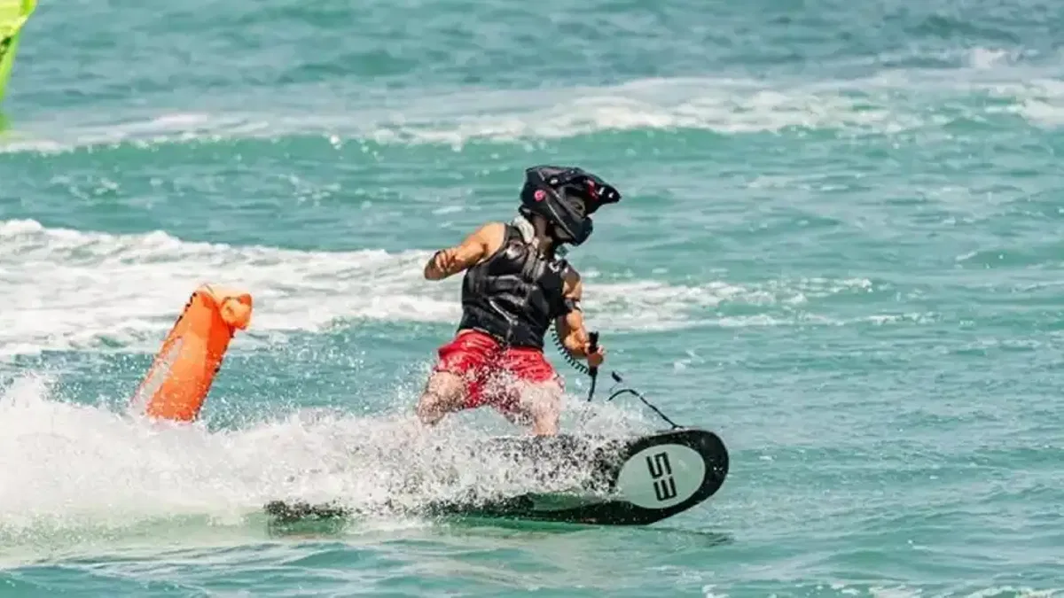 İzeltaş Dünya Motosurf Şampiyonası'nda heyecan fırtınası başladı