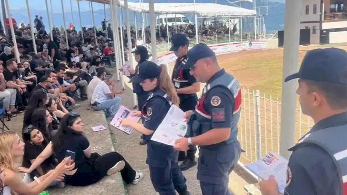 Artvin Jandarması KADES'i tanıtıyor