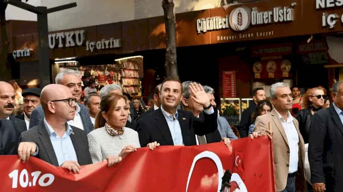 Büyükşehir'den Dünya Balıkesirliler Günü’nde muhteşem kortej