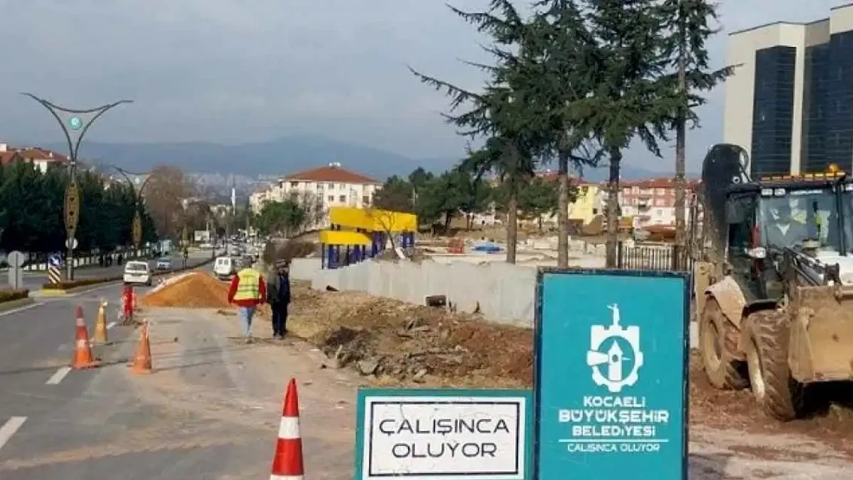 Gölcük Devlet Hastanesi’ne yeni kavşak