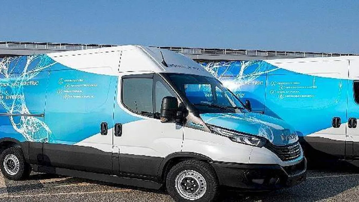 PETRONAS, IVECO ile ticari elektrikli araçlar için sürdürülebilir sıvıları tasarlıyor