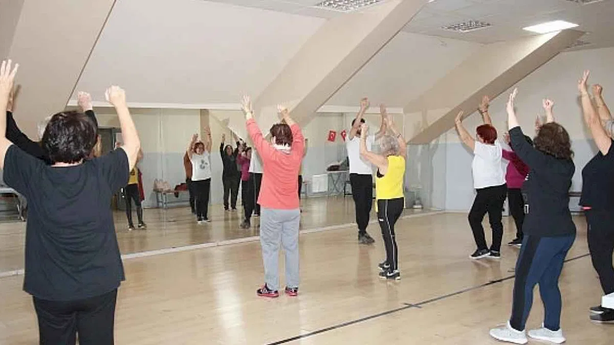 Çınarlar, spor yaparak "Hayatın İçindeyim" ile zinde kalıyor