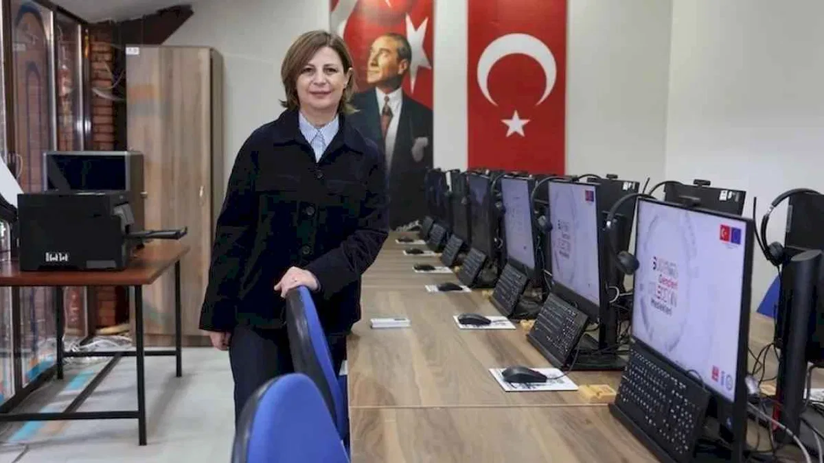 Eskişehir'de “Dijital Gençlik Merkezi” atölyesi