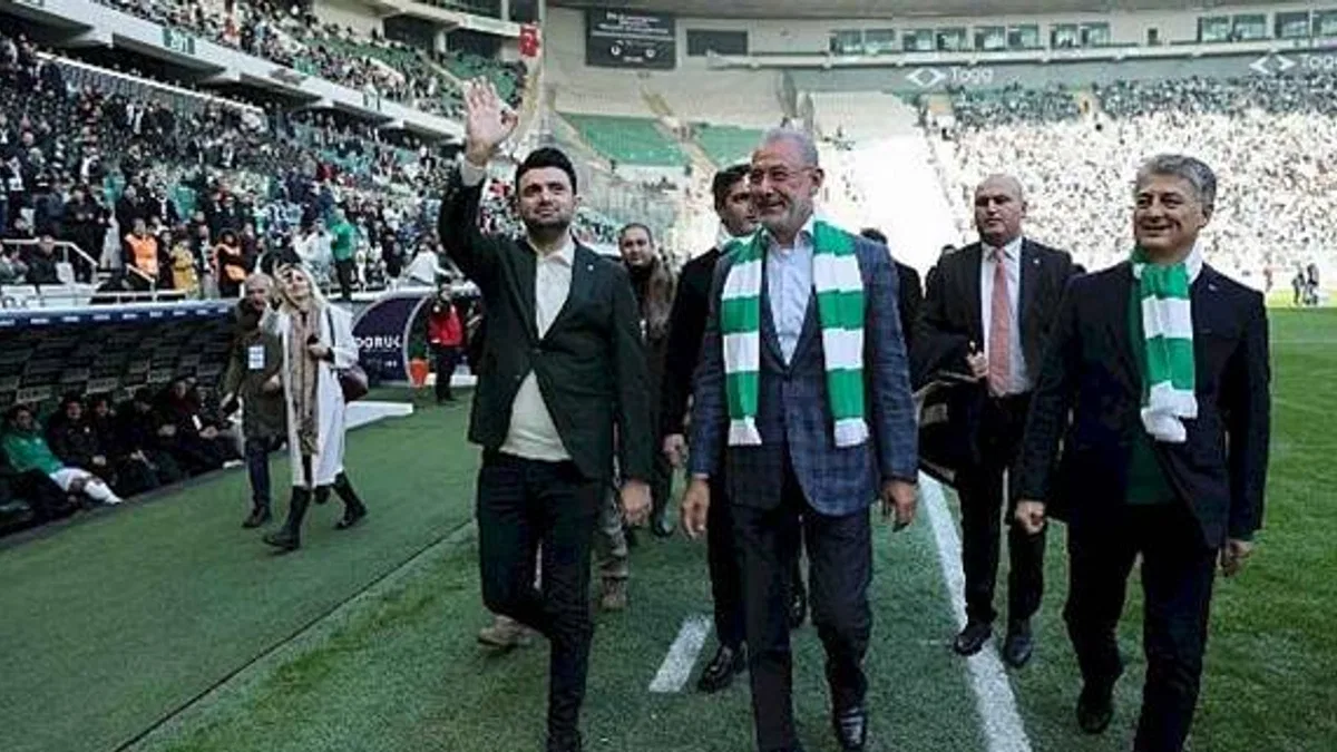 Togg, Bursaspor'un tribün ve şort sponsoru oldu