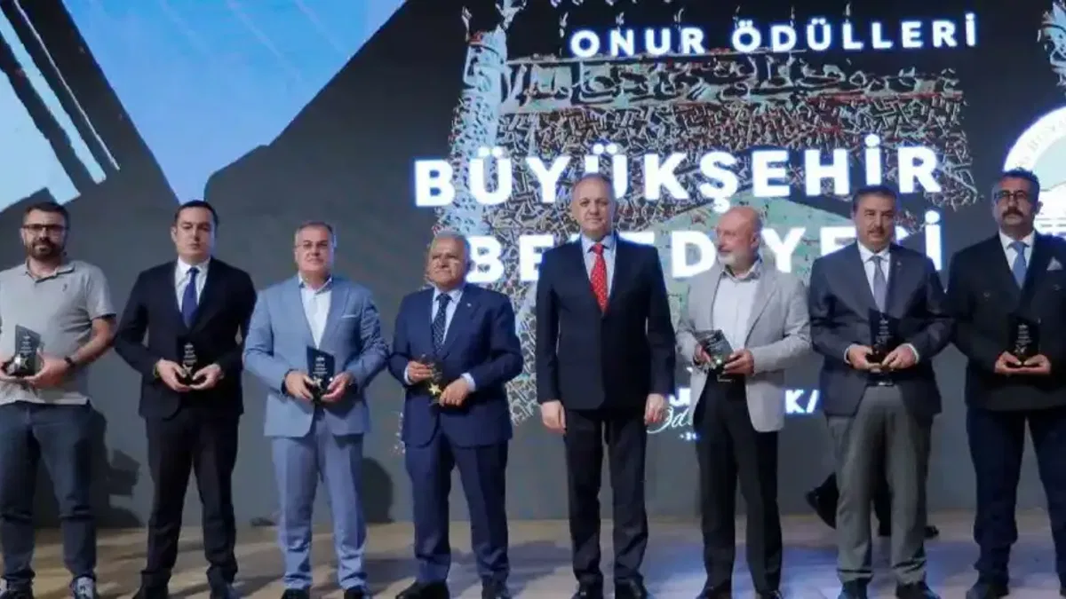 Kayseri Büyükşehir'e turizmde 3 ödül birden
