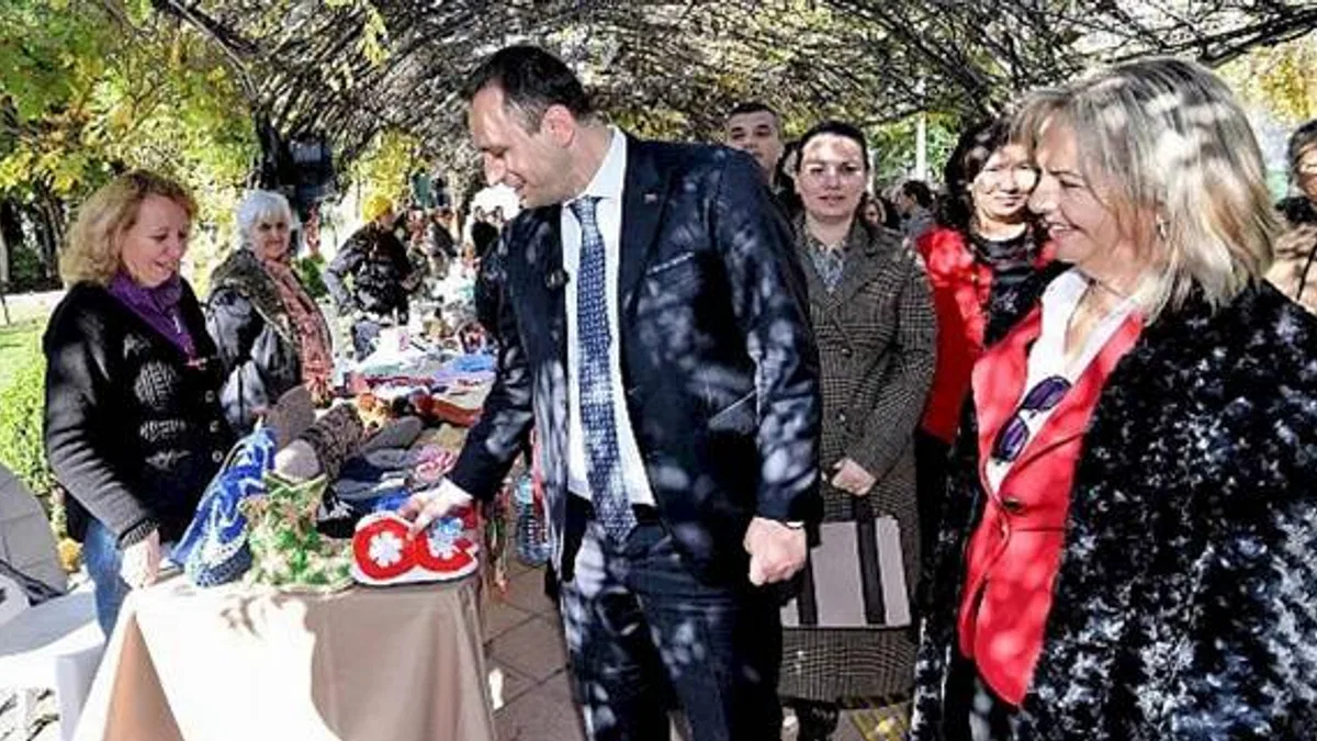 Bornova'da yılbaşı ruhu el emeği ürünlerle canlanıyor