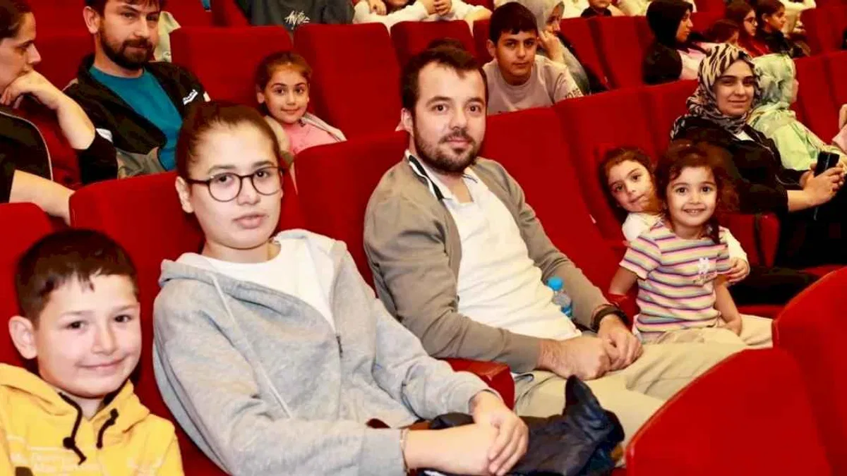 Kocaeli Gebze’de minikler sinema keyfi yaşadı