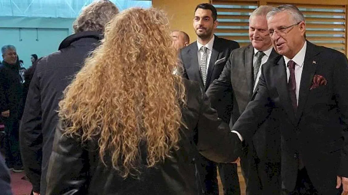 Başkan Topaloğlu öğretmenlerle yemekte bir araya geldi
