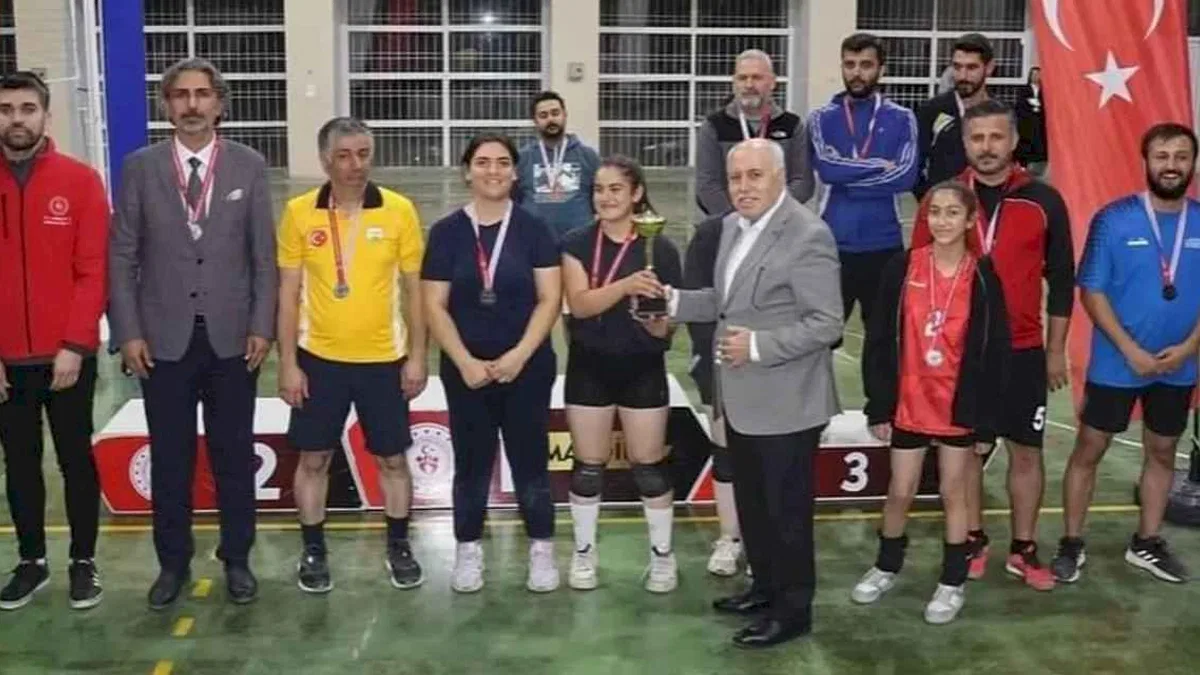 Mardin Yeşilli'de Cumhuriyet Kupası heyecanı