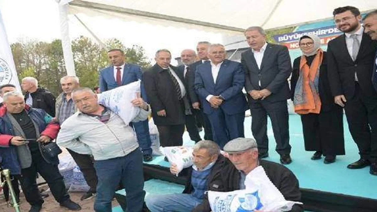 Kayseri Büyükşehir'den çiftçiye tohum desteği
