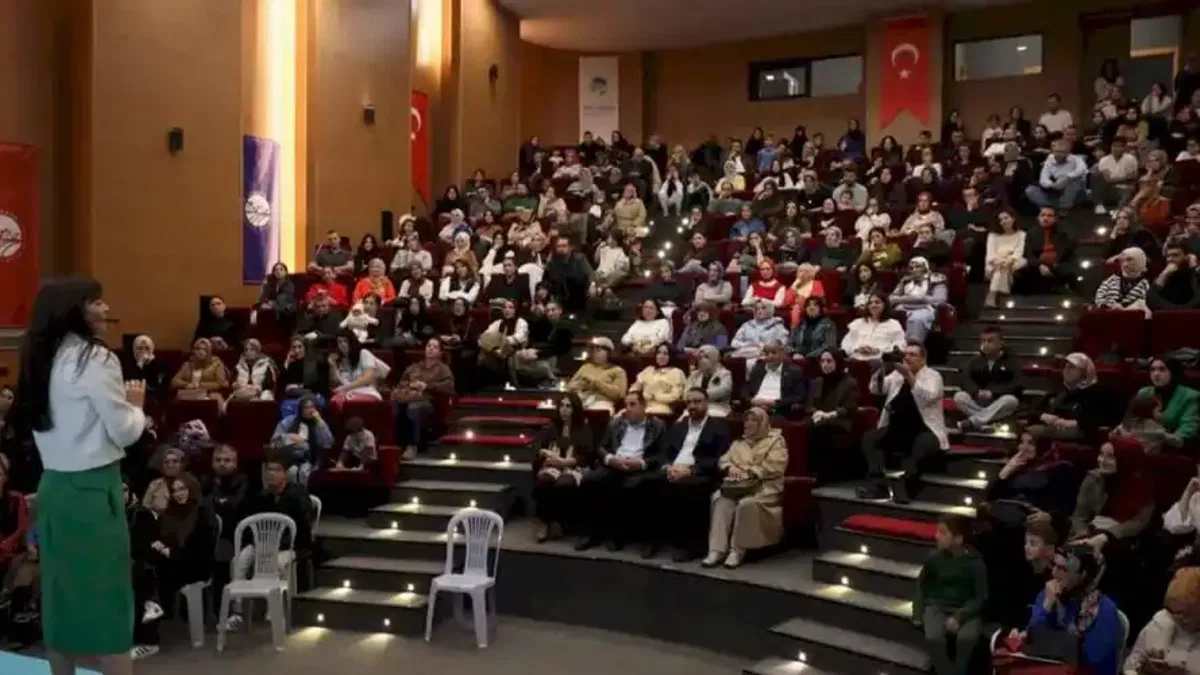 Çocuklarınıza pahalı hediyeler değil, sevgi verin