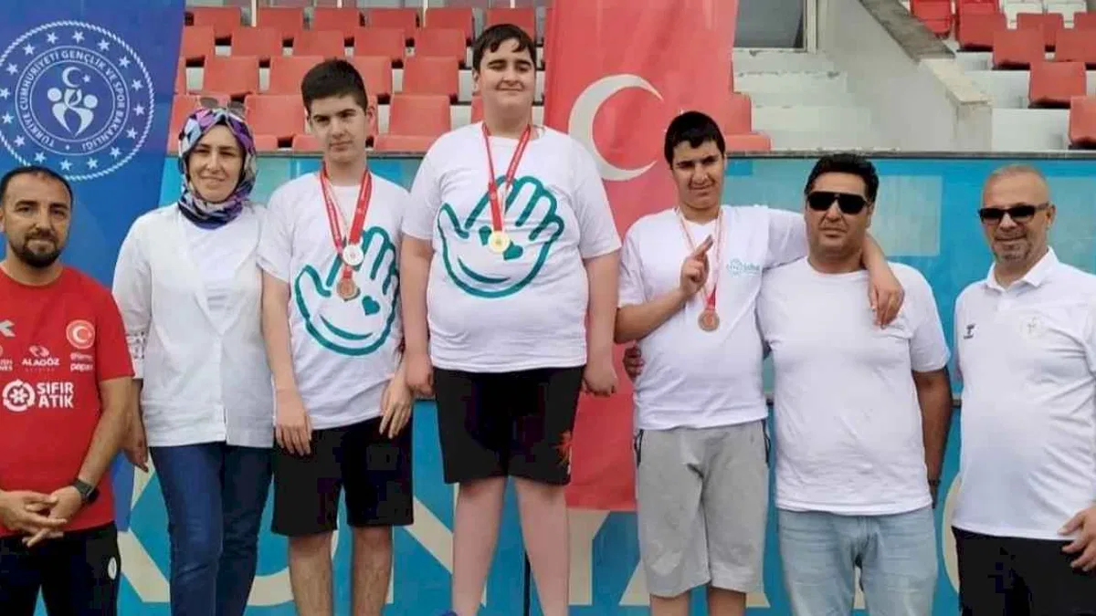 SOBE’nin Atletizm takımından tarihi başarı: 33 madalya!