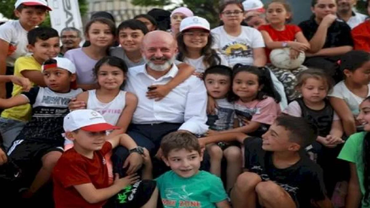 Ahmet Çolakbayrakdar'dan 'Şeker' gibi ziyaret