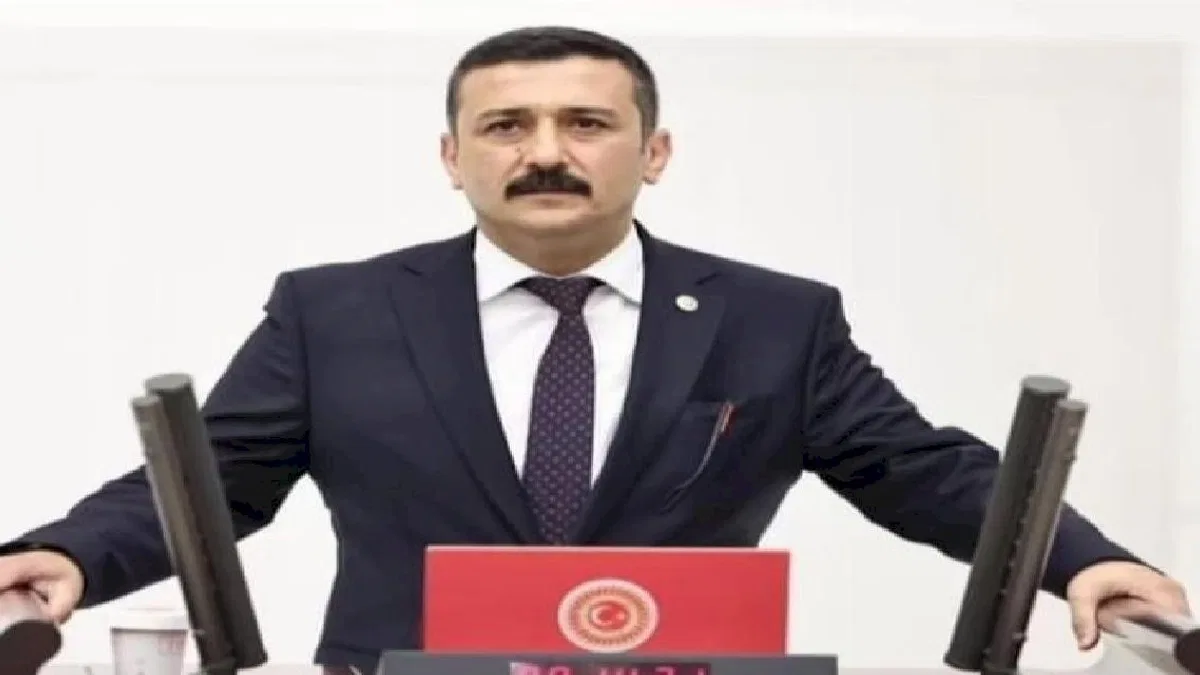 İYİ Partili Türkoğlu, SMA'lı hastaları Bakan Koca'ya sordu