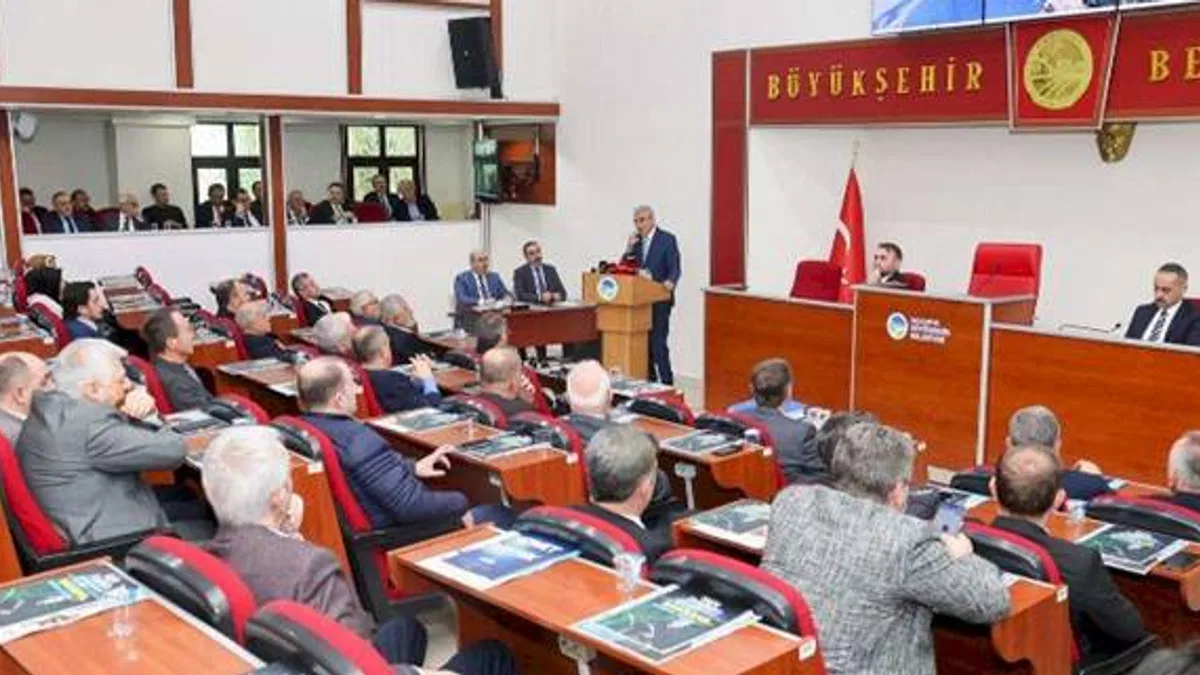 Başkan Yüce Sakarya Meclisi'nden seslendi: İlk günkü aşkla buradayız
