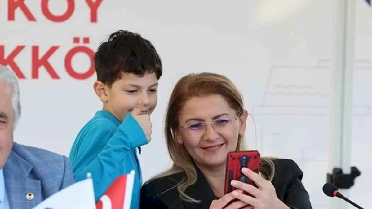 Başkan Ovalıoğlu mahallelileri dinlemeye devam ediyor