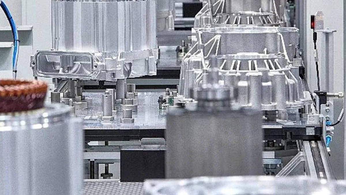 Bosch elektrikli araçlar için 800 voltluk teknoloji üretimine başlıyor