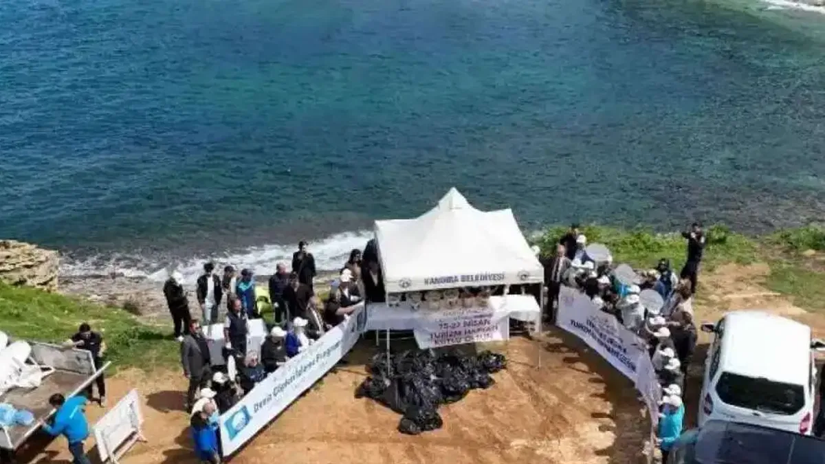 Kocaeli'de Sardala Koyu’ndan 30 poşet atık toplandı
