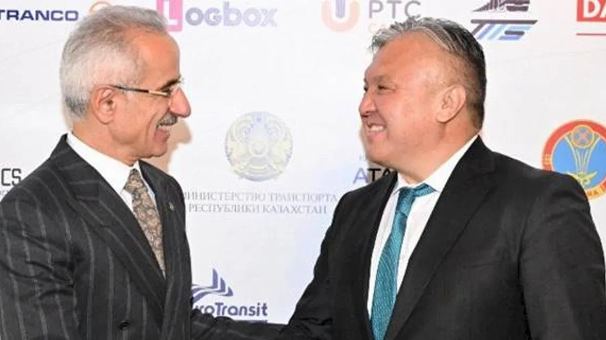 Bakan Uraloğlu Kazakistan'da