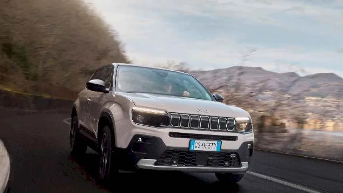 Jeep® “Avenger e-Hybrid” ile Türkiye’deki ürün gamını genişletiyor
