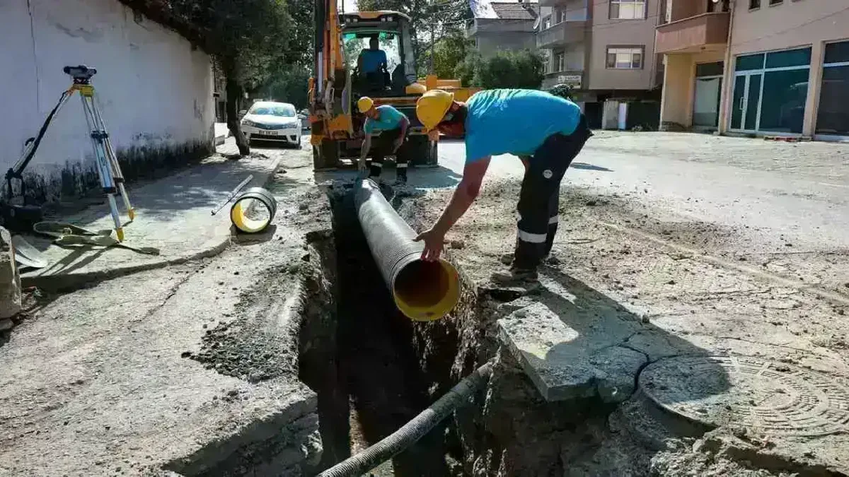Sakarya'da Ankara Caddesi’nin yağmursuyu altyapısı yenileniyor