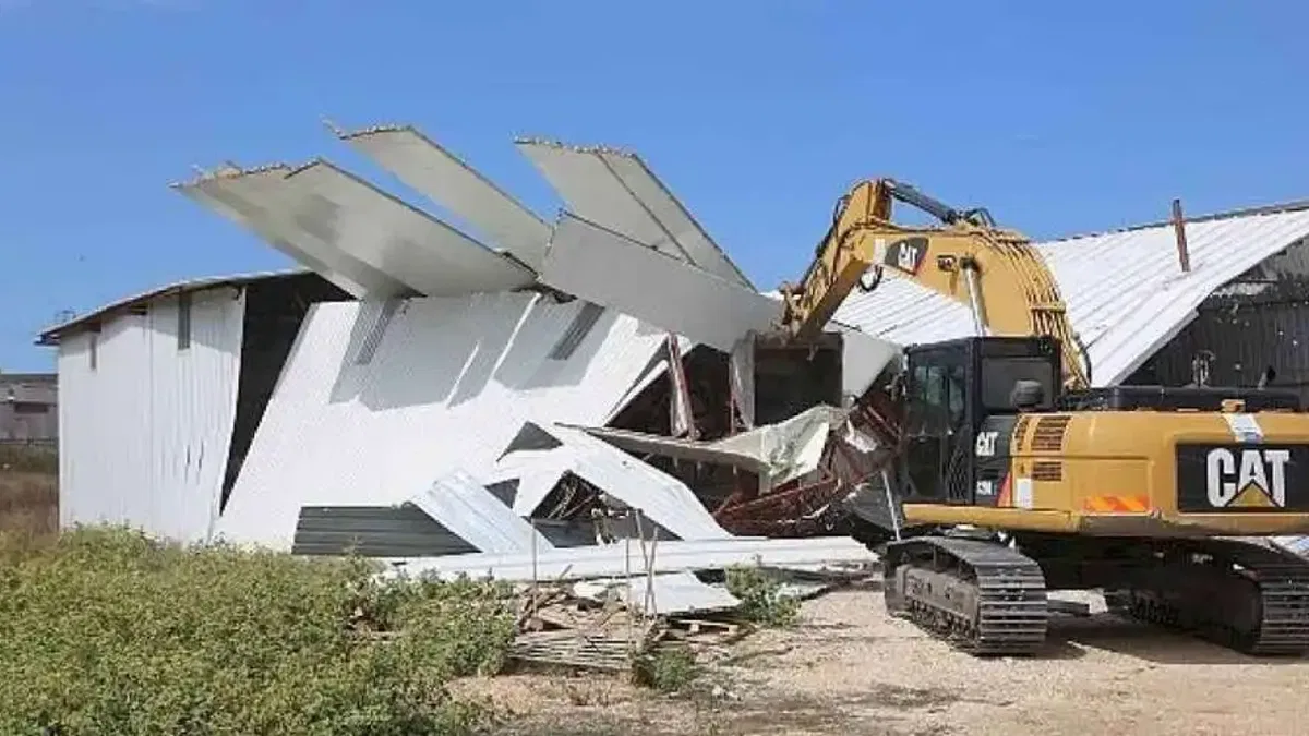 Nilüfer Büyükbalıklı'da 2 kaçak yapı daha yıkıldı