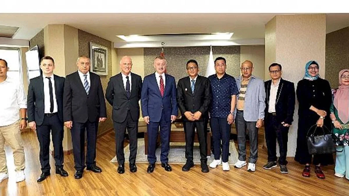 Büyükakın, Padang Belediye Başkanını ağırladı