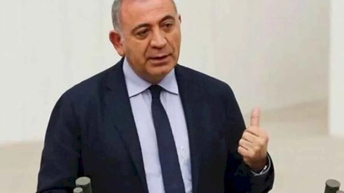Gürsel Tekin CHP'den istifa etti