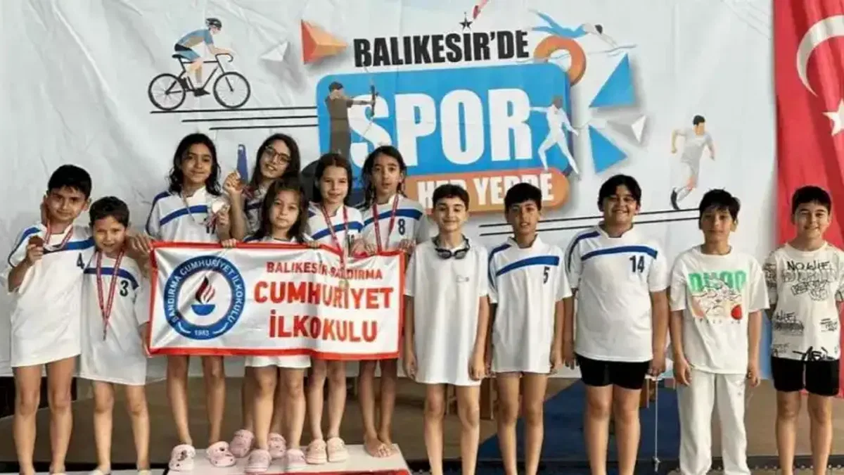 Balıkesir Büyükşehir'in minikleri madalyaları topladı
