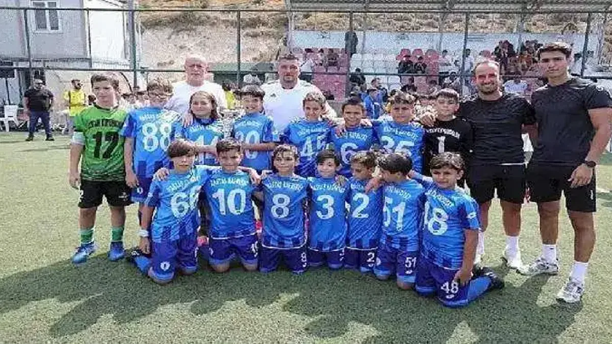 Cumhuriyet Turnuvası'na muhteşem final