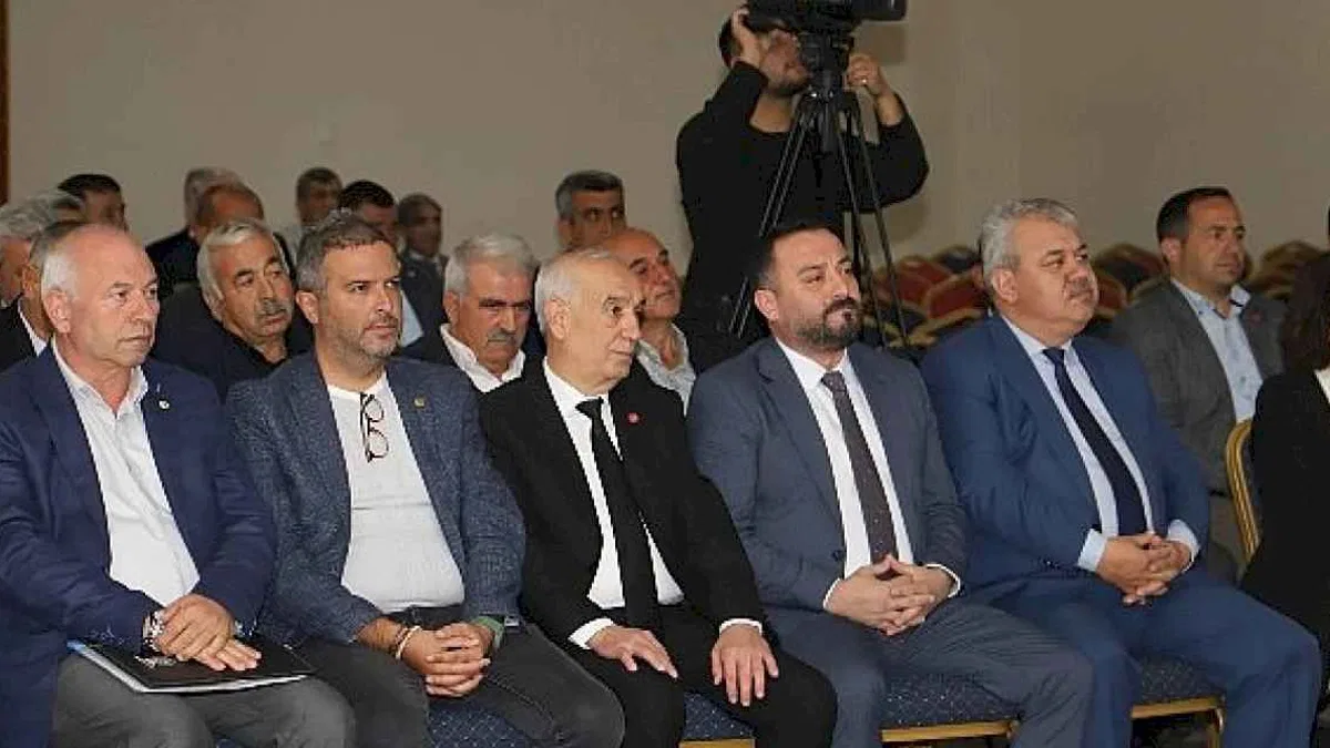 Başkan Mustafa Turan Muhtarlar Günü'nü Kutladı