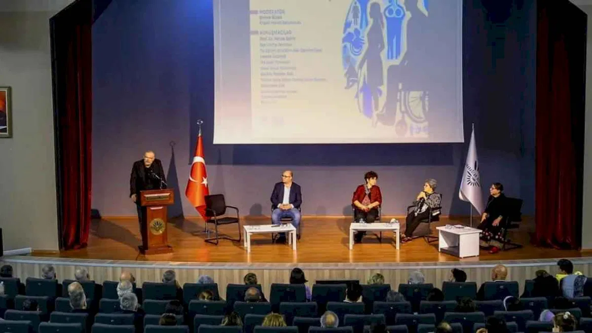 İzmir Karabağlar’da “Engelsiz Gelecek” için bir araya geldiler