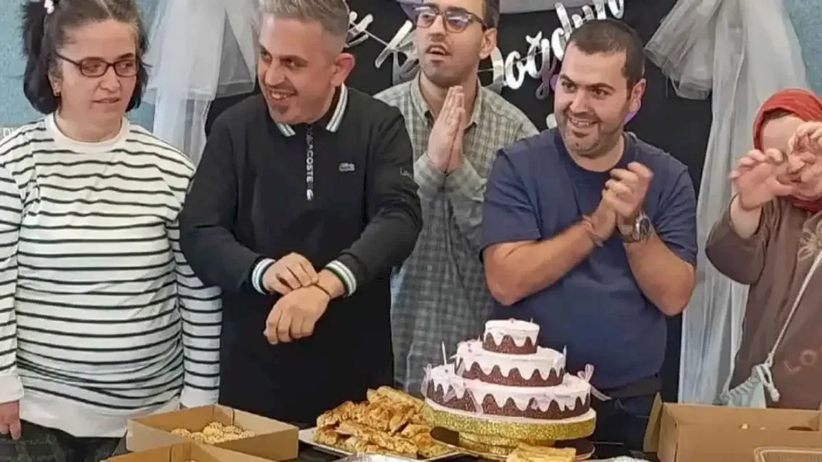 Sakarya'da özel çocuklara kemençe ve horonla doğum günü coşkusu