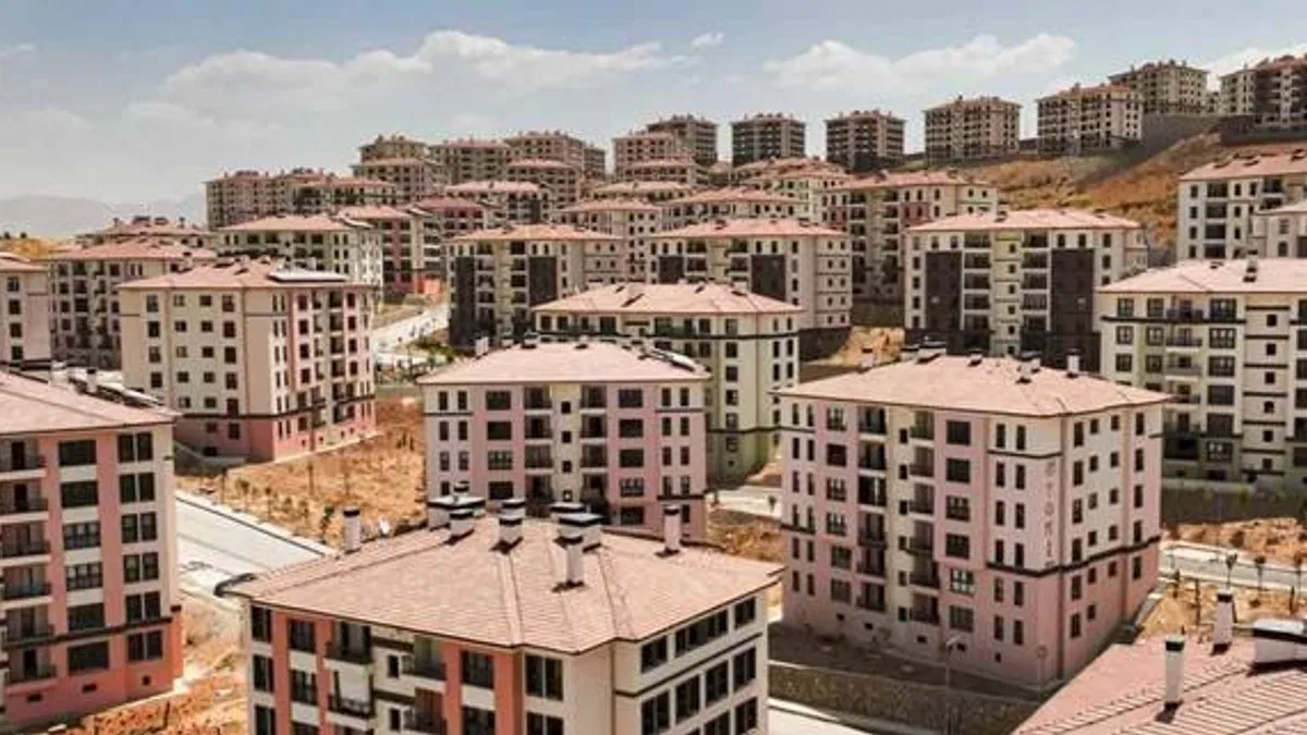 11 ilde mutlu sona az kaldı... Bakan Kurum il il konutlarda son durumu paylaştı