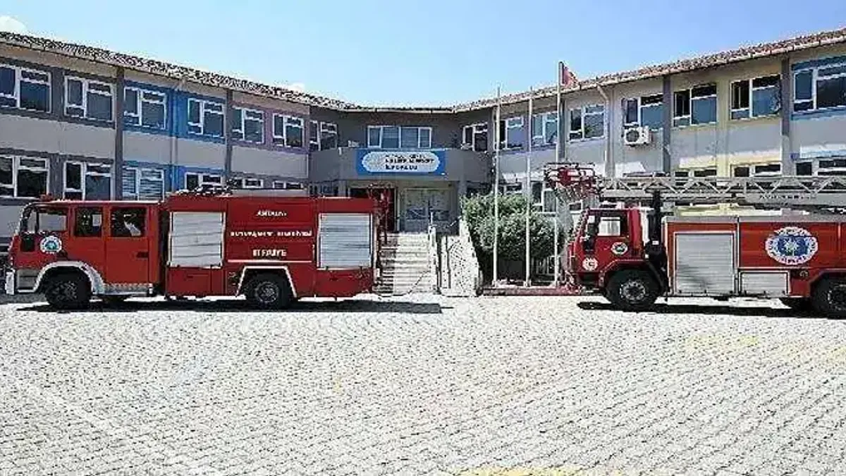 Okul yangını korkuttu