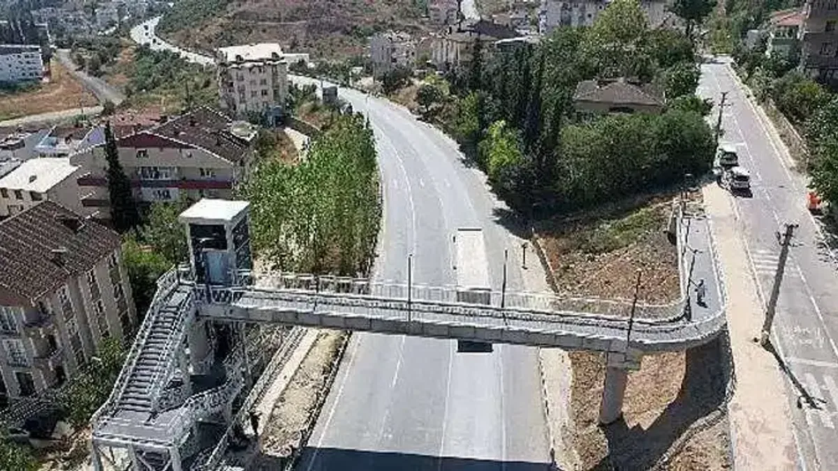 Darıca'da 2 Yeni Üstgeçit Kullanıma Açıldı