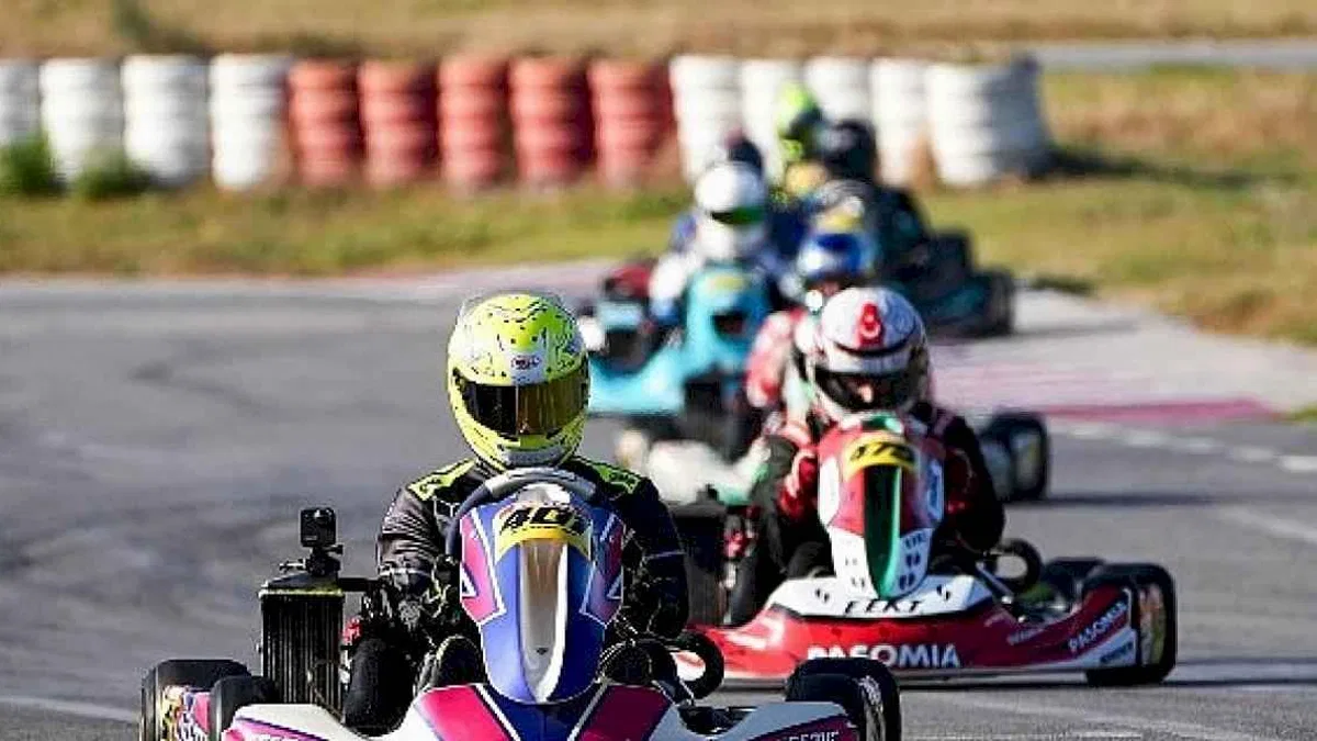 Karting Son Ayakta Büyük Çekişme